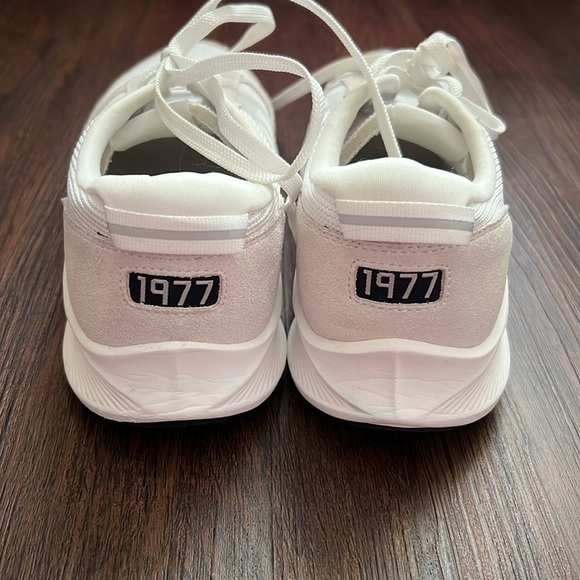 Le Tigre White Women's TW-Loughlin Leather/Nylon Sneakers - Picture 2 of 11